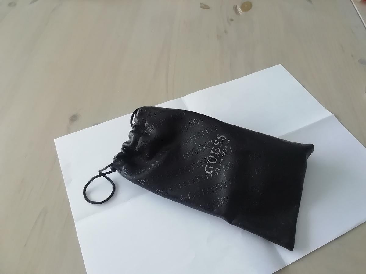 Guess - 6408