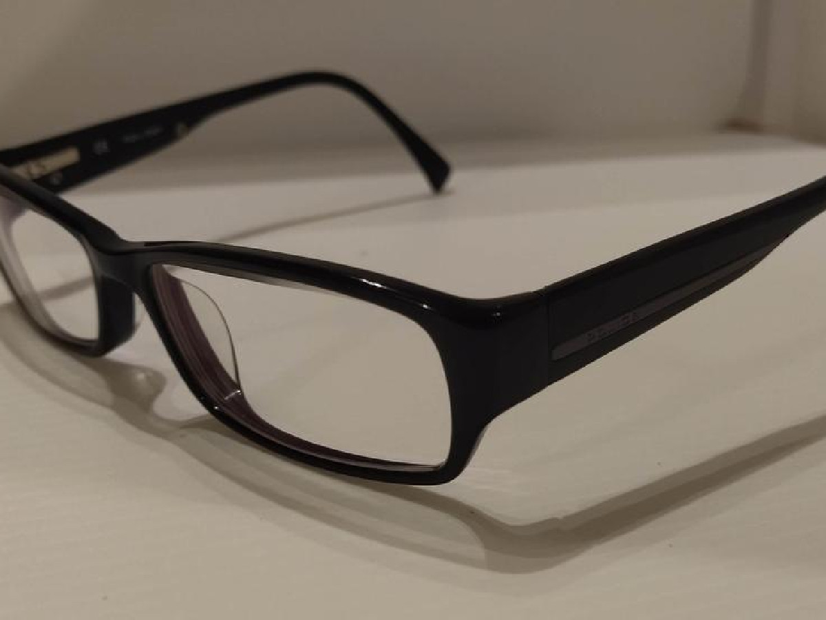 Police - V1700 col.0700 140