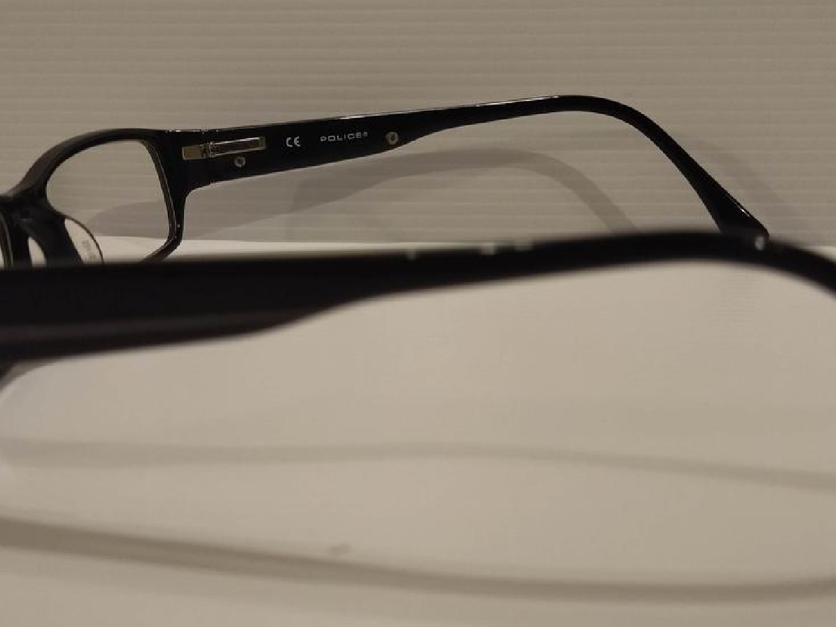 Police - V1700 col.0700 140