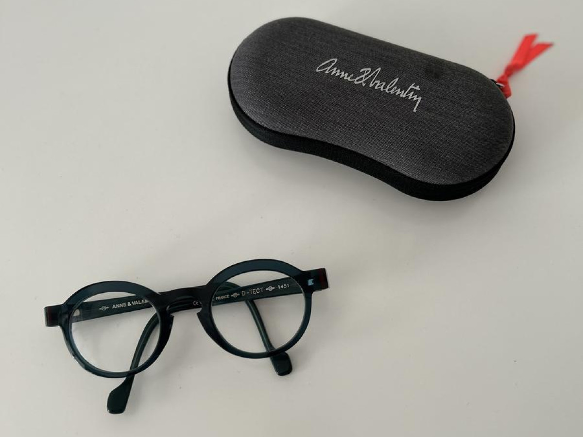 Anne & Valentin - D TECT 1451