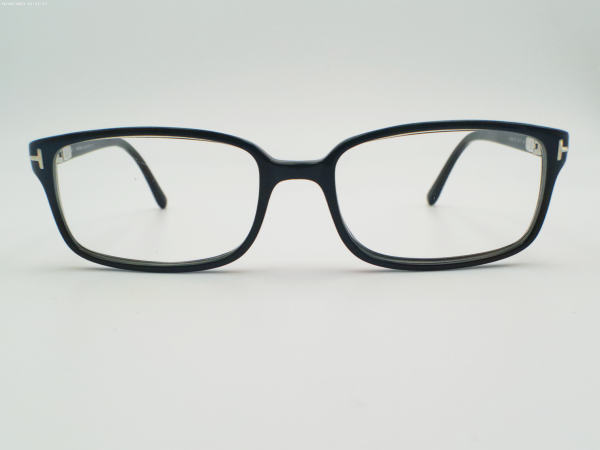 TOM FORD TF5209