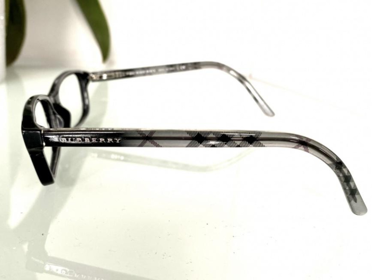 Burberry - B2073
