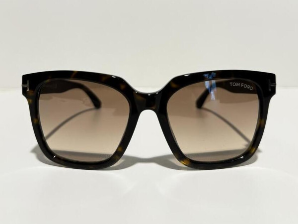 TOM FORD - FT952