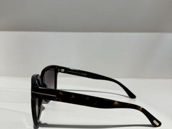 TOM FORD - FT952