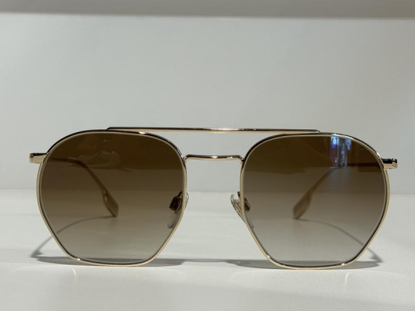 BURBERRY - BE3126