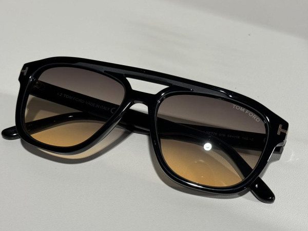TOM FORD - TF776