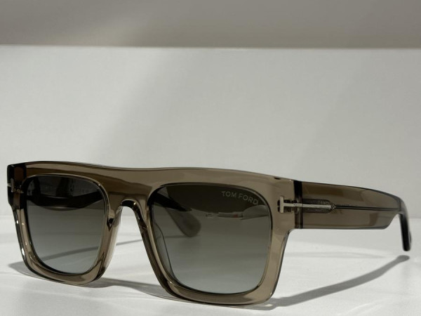 TOM FORD - TF711