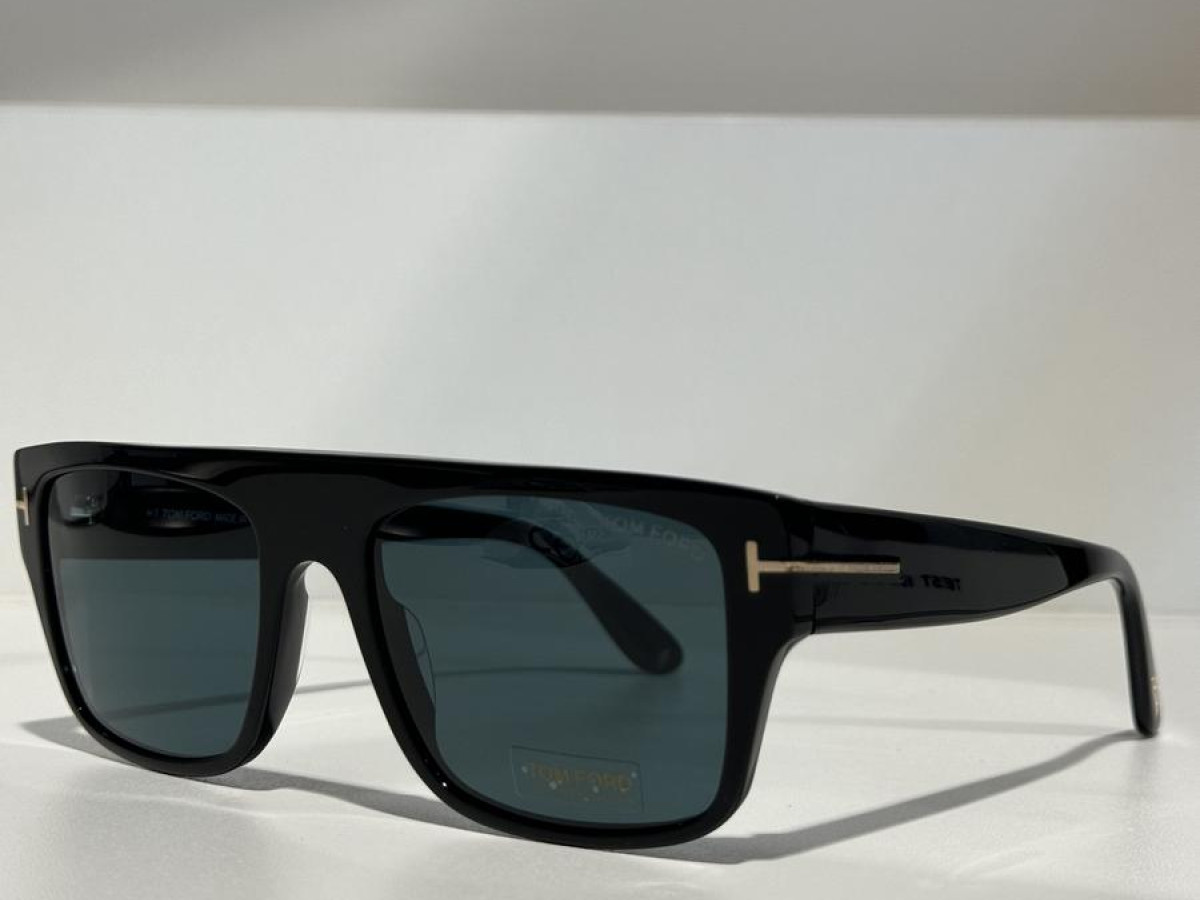 TOM FORD - TF907