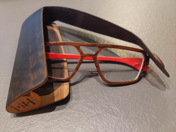 W-EYE - Louropetro-smoke YH