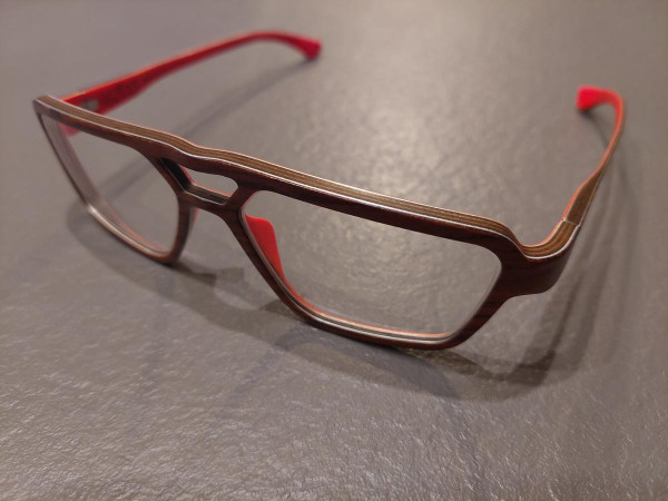 W-EYE - Louropetro-smoke YH