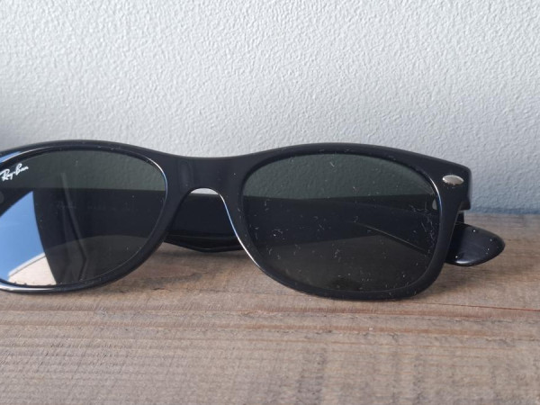 Ray-Ban - RB2132