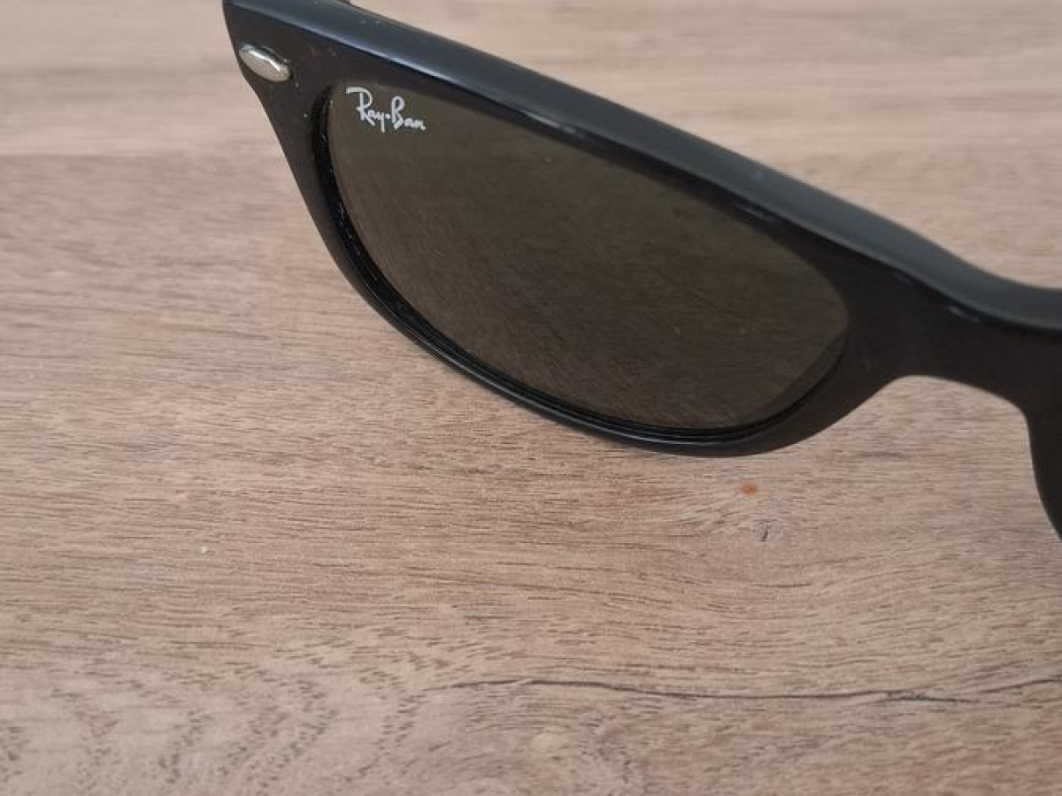 Ray-Ban - RB2132