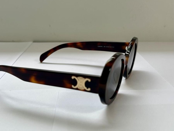 Céline - CL40194U 53A Triomphe