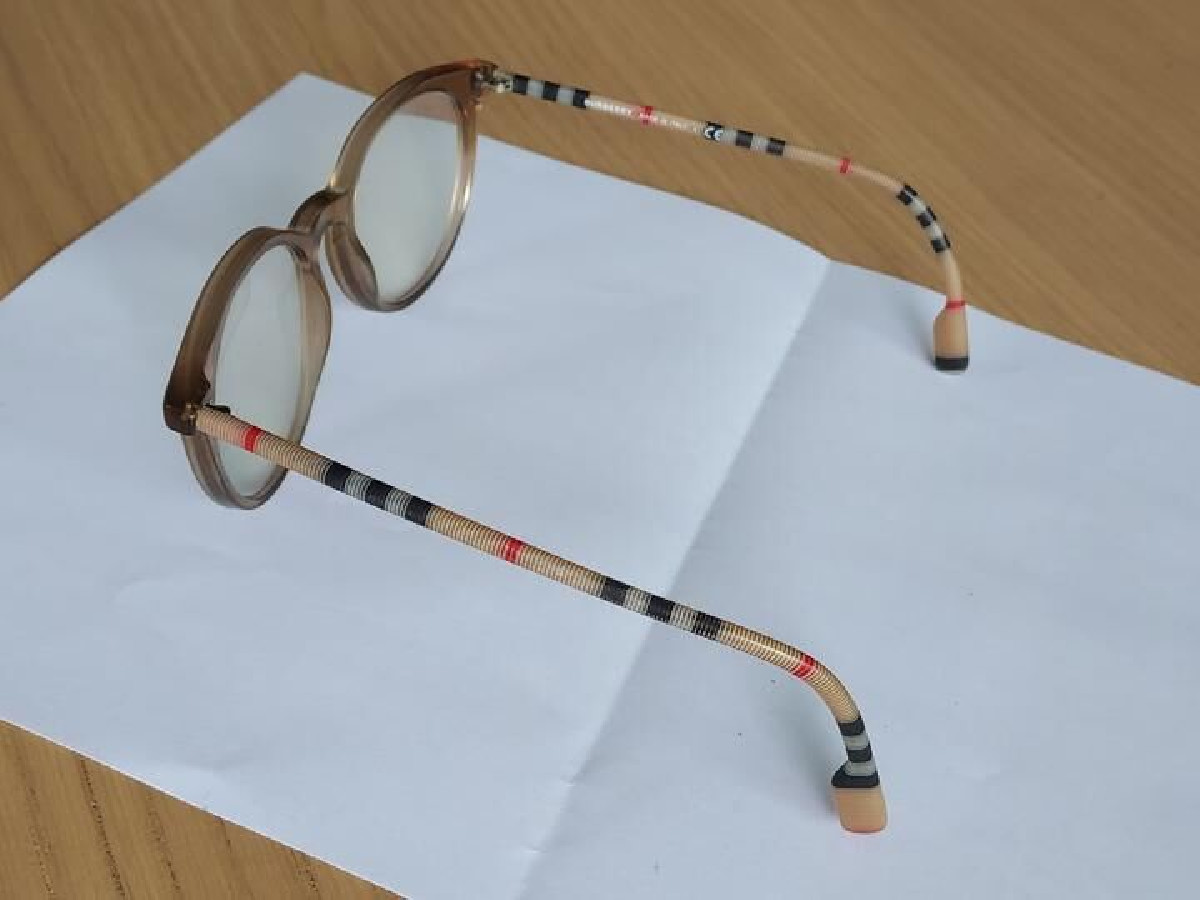Burberry - B2318