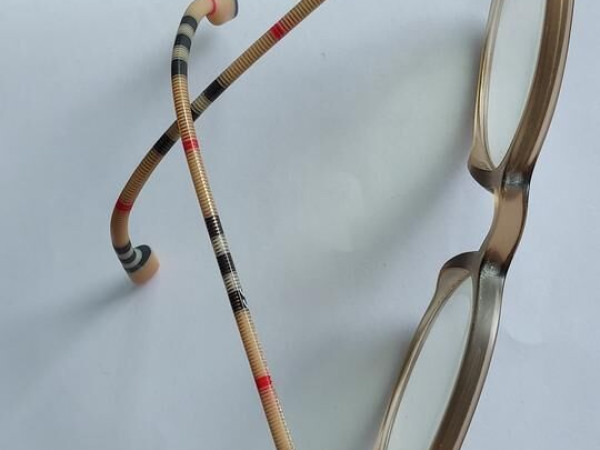 Burberry - B2318