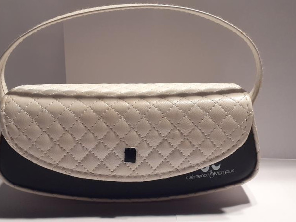 Clémence et Margaux - CM173  L'Influente