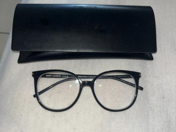 Yves Saint Laurent - SL39