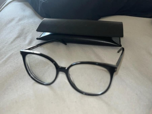 Yves Saint Laurent - SL39