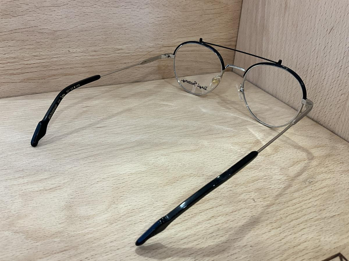 Vinyl Factory - MCJUNKINS C2