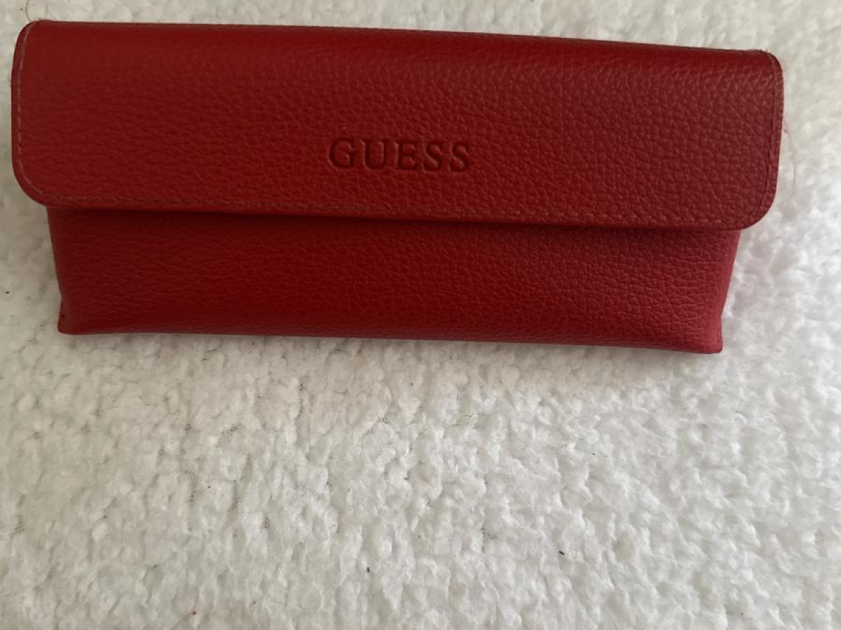 Guess-2591