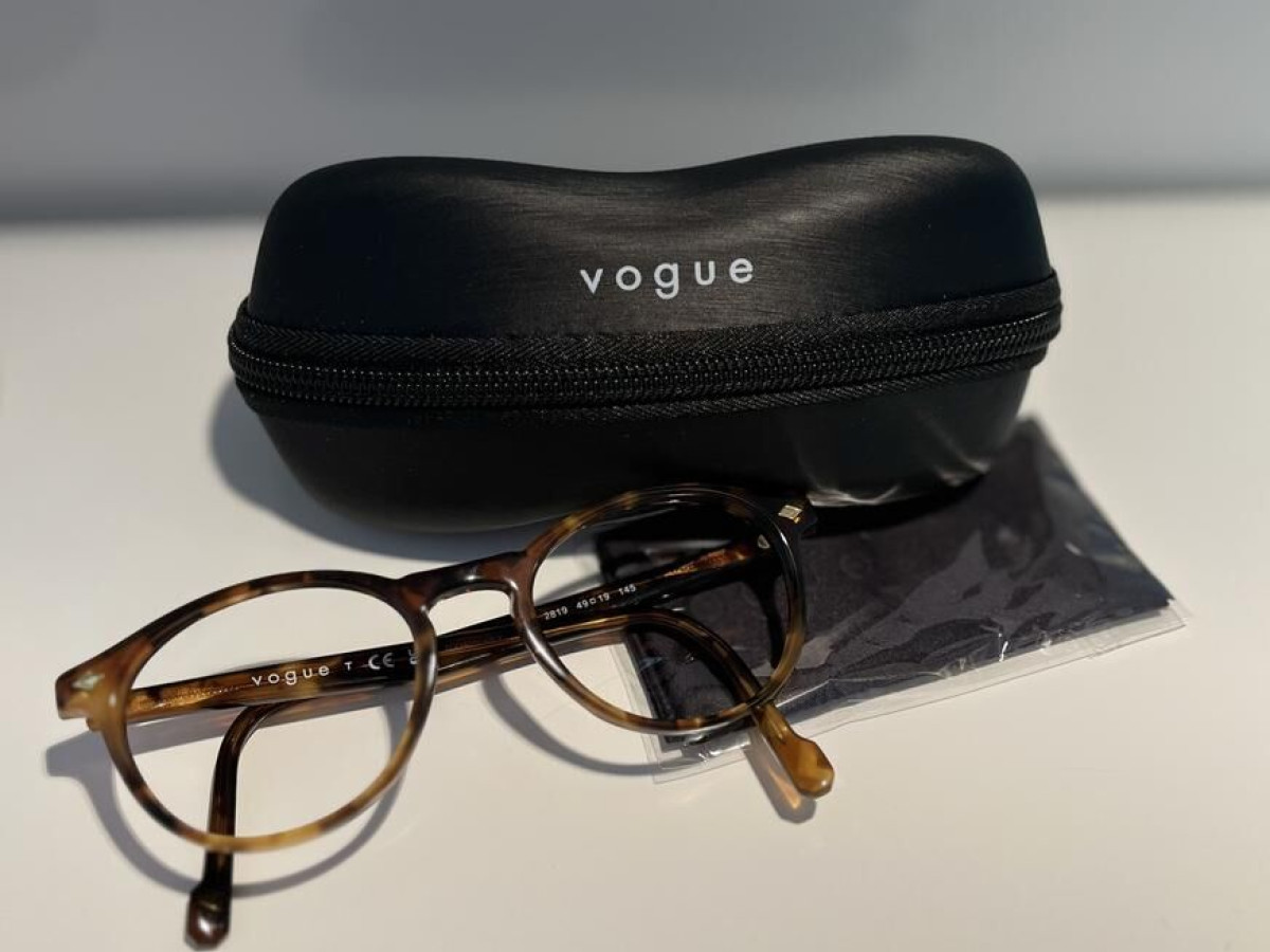 VOGUE -  VO5326