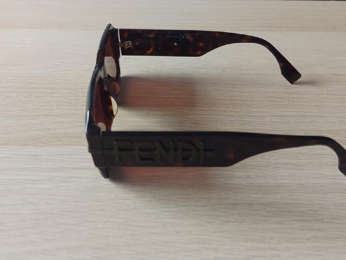 Fendi-FE40073U