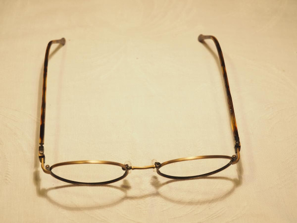 TRACTION PRODUCTION Antique