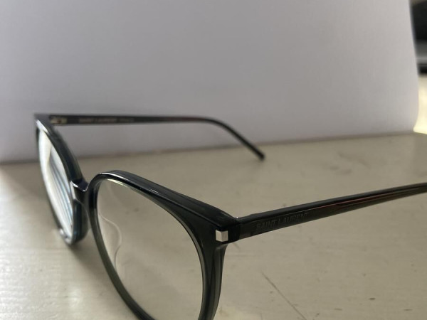 YVES SAINT LAURENT - SL39 005