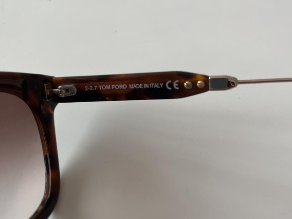 TOM FORD - TF541 Alex02