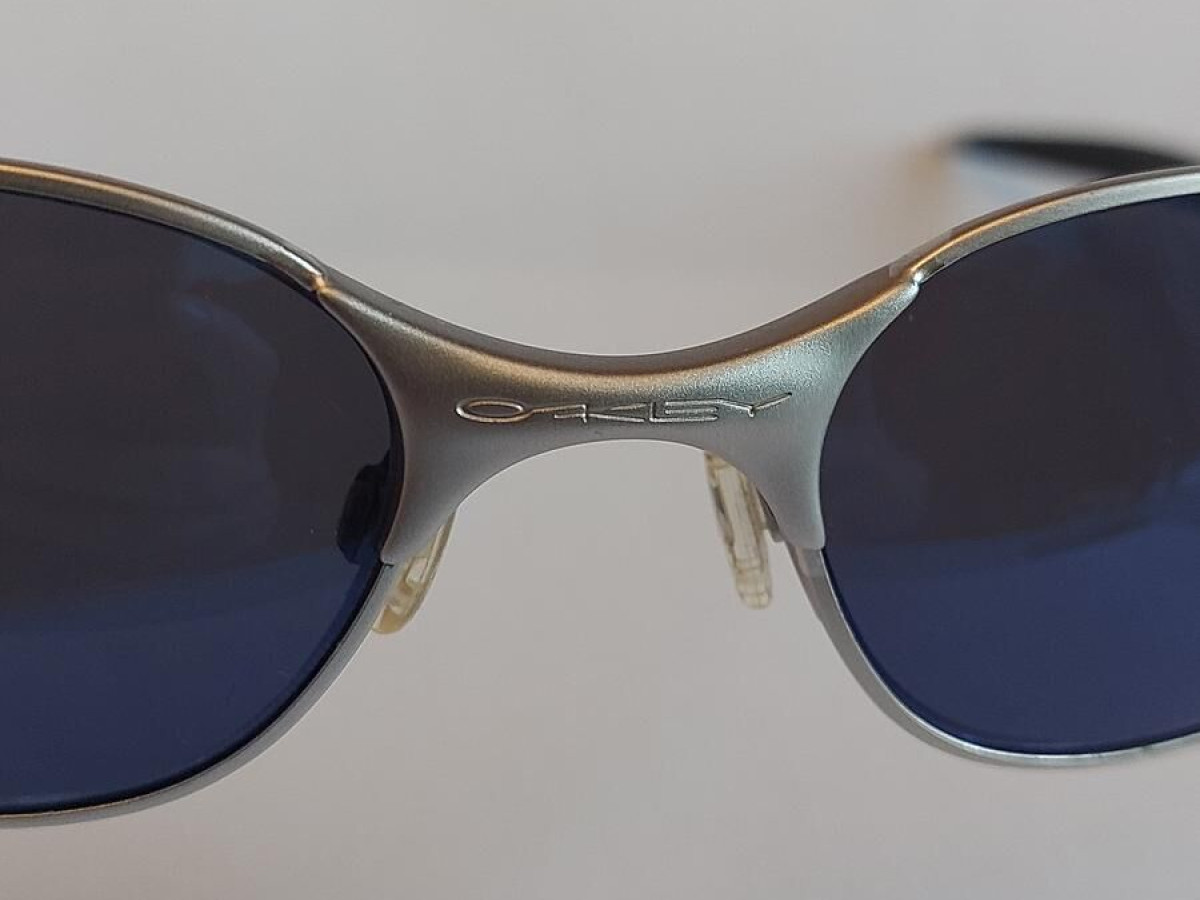 Lunettes oakley shops vintage