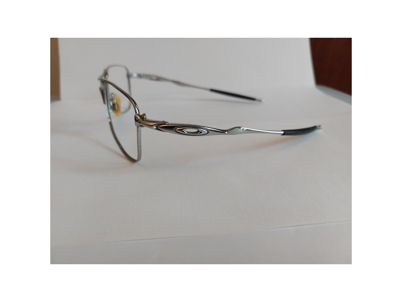 k*。様 OAKLEY Crosshairクロスヘアー　白フレーム 生産終了モデ oakley-crosshair-1-0.jpg