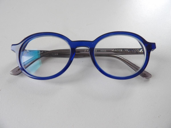 TETE A LUNETTES 7 8 15 1002...