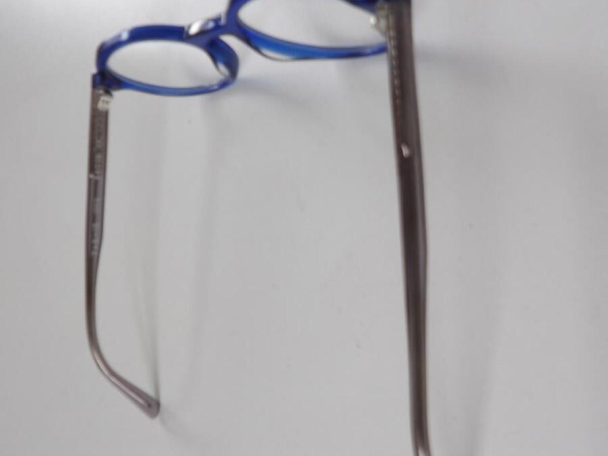 TETE A LUNETTES 7 8 15 1002 44 -18