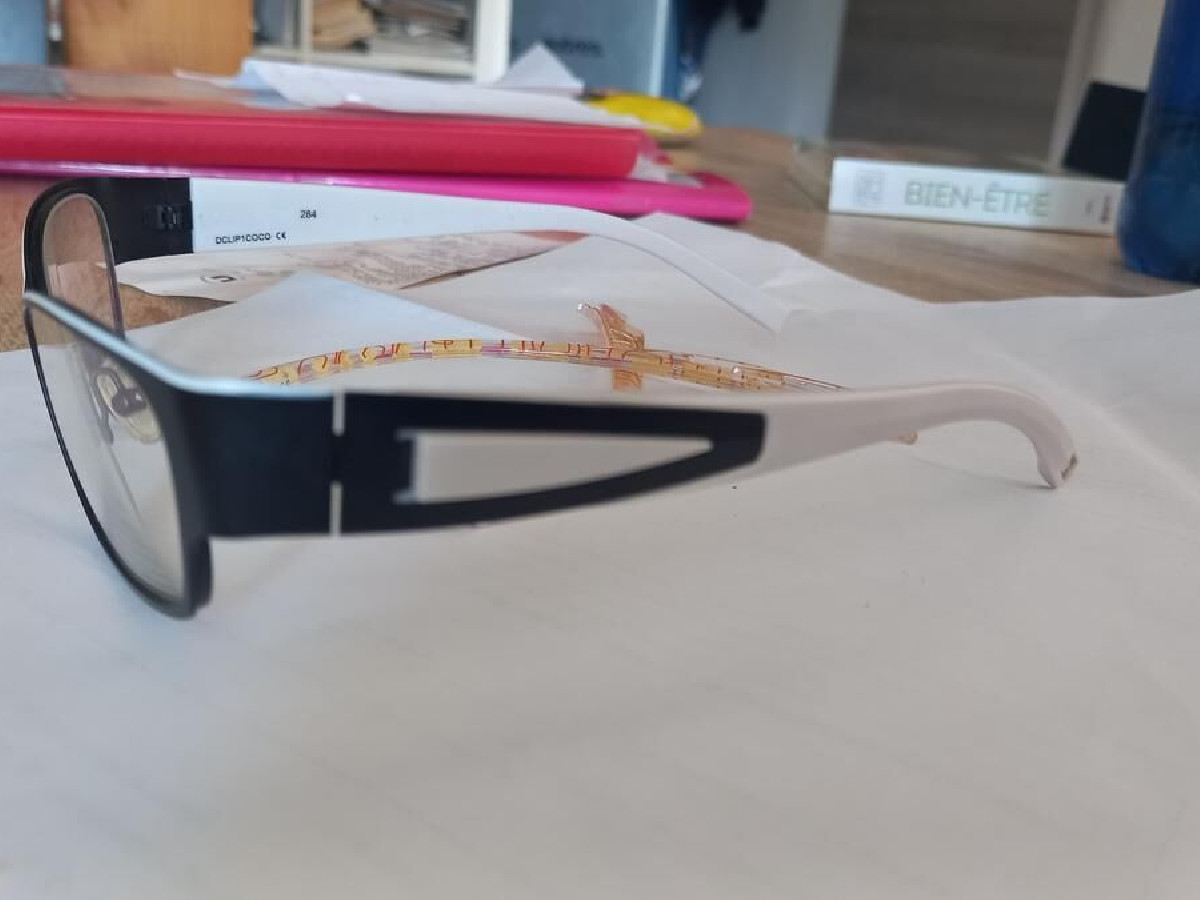 D'Clip noire et blanche