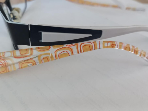 D'Clip noire et blanche