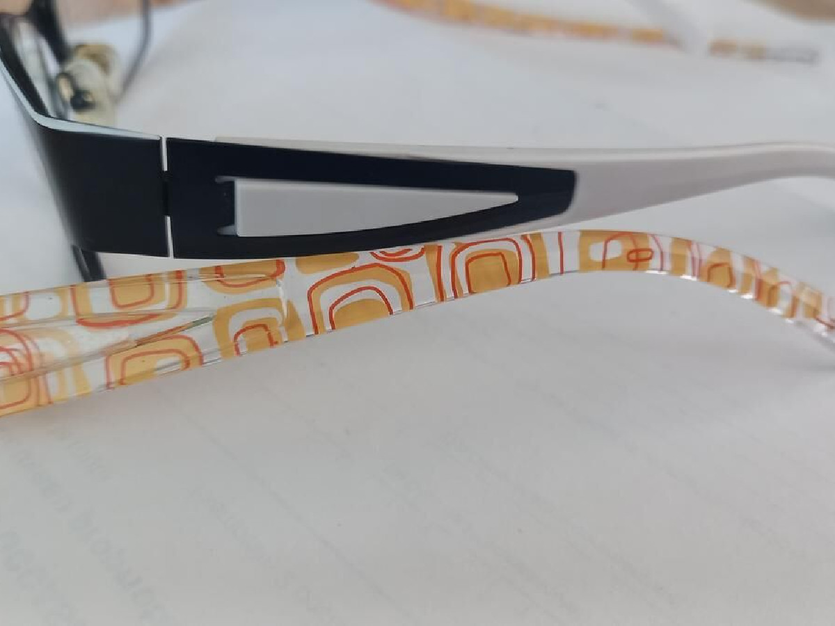 D'Clip noire et blanche