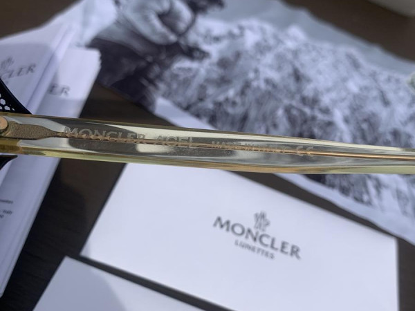 Moncler - AGEL