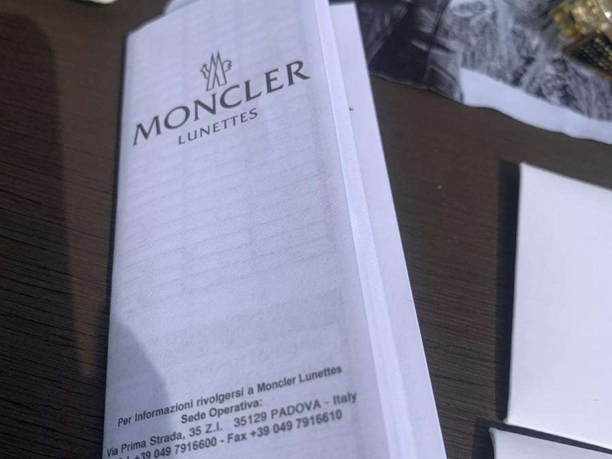 Moncler - AGEL