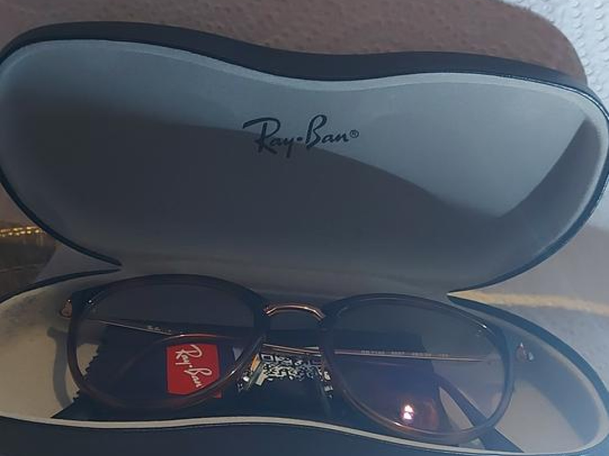 Ray-Ban RB7140