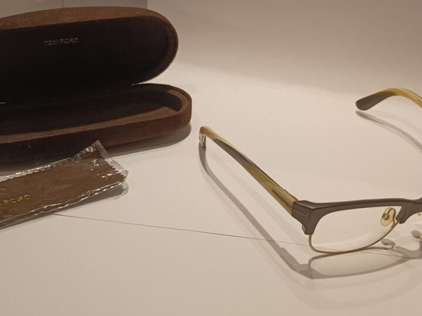 TOM Ford - TF53