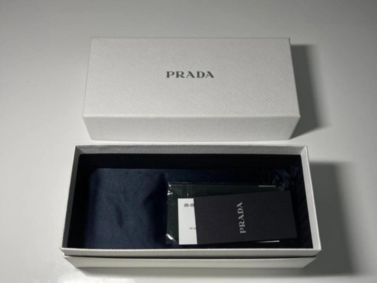 Prada - SPR17w