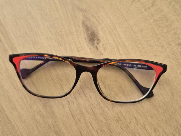 Face à face COL2150 Sacha 1