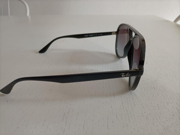 RAY-BAN - RB4376