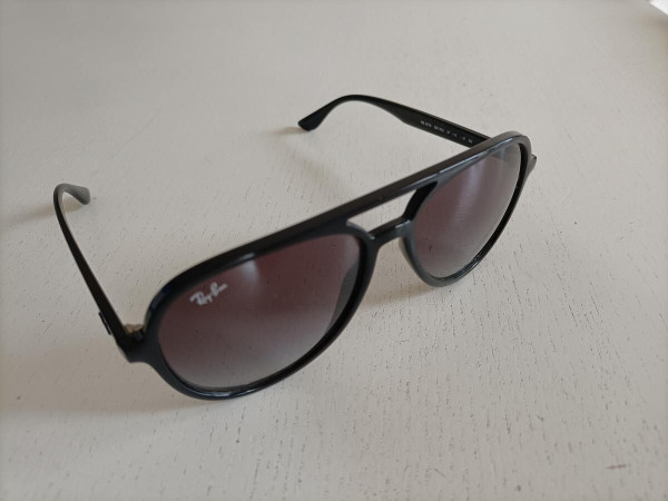 RAY-BAN - RB4376