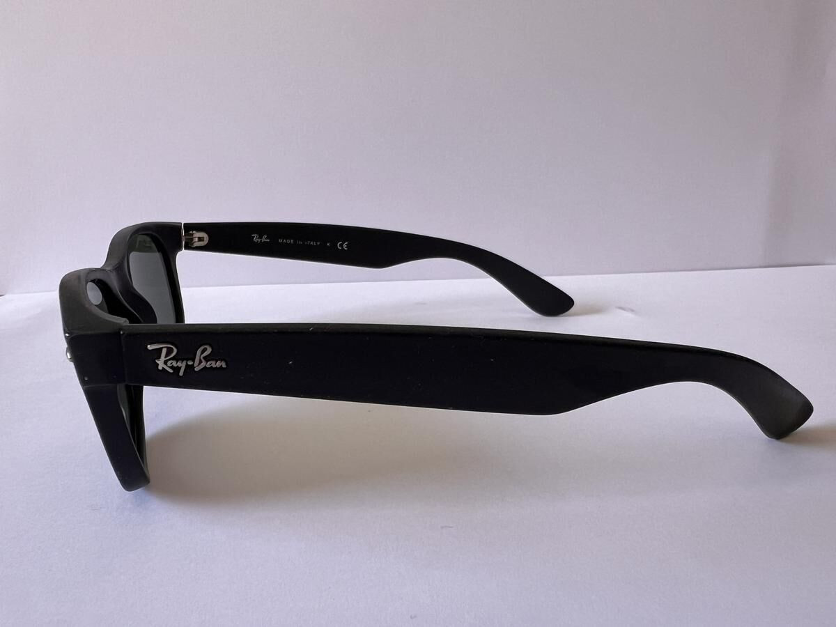 Ray-Ban - RB2132 New Wayfarer
