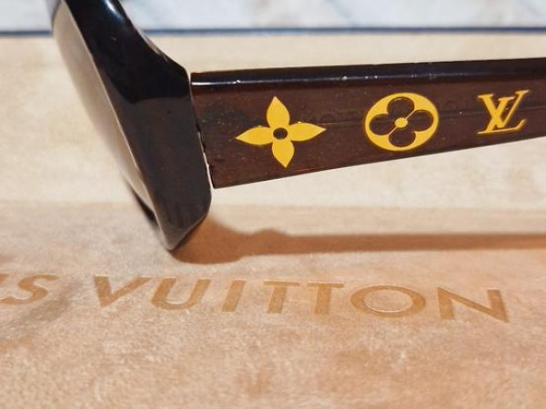 LOUIS VUITTON Z0459VV