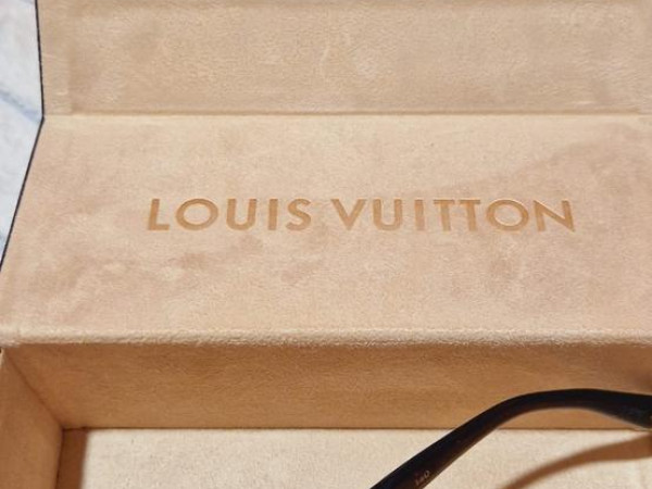 LOUIS VUITTON Z0459VV