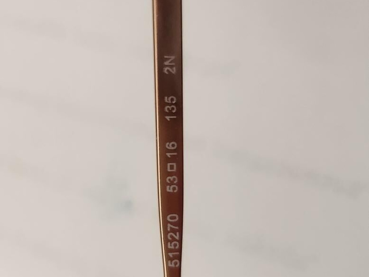 VOGUE 42 32 S / 53 16