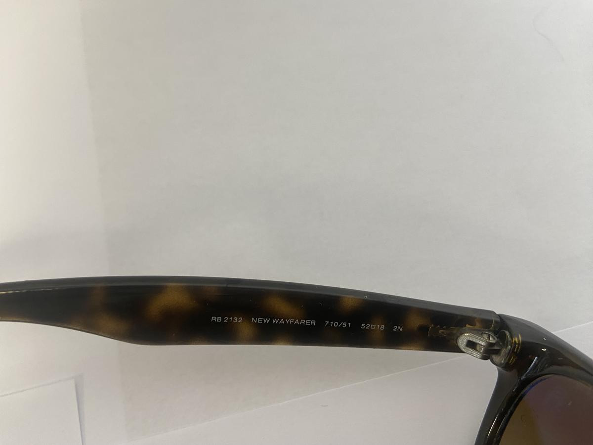 Ray-Ban - RB2132