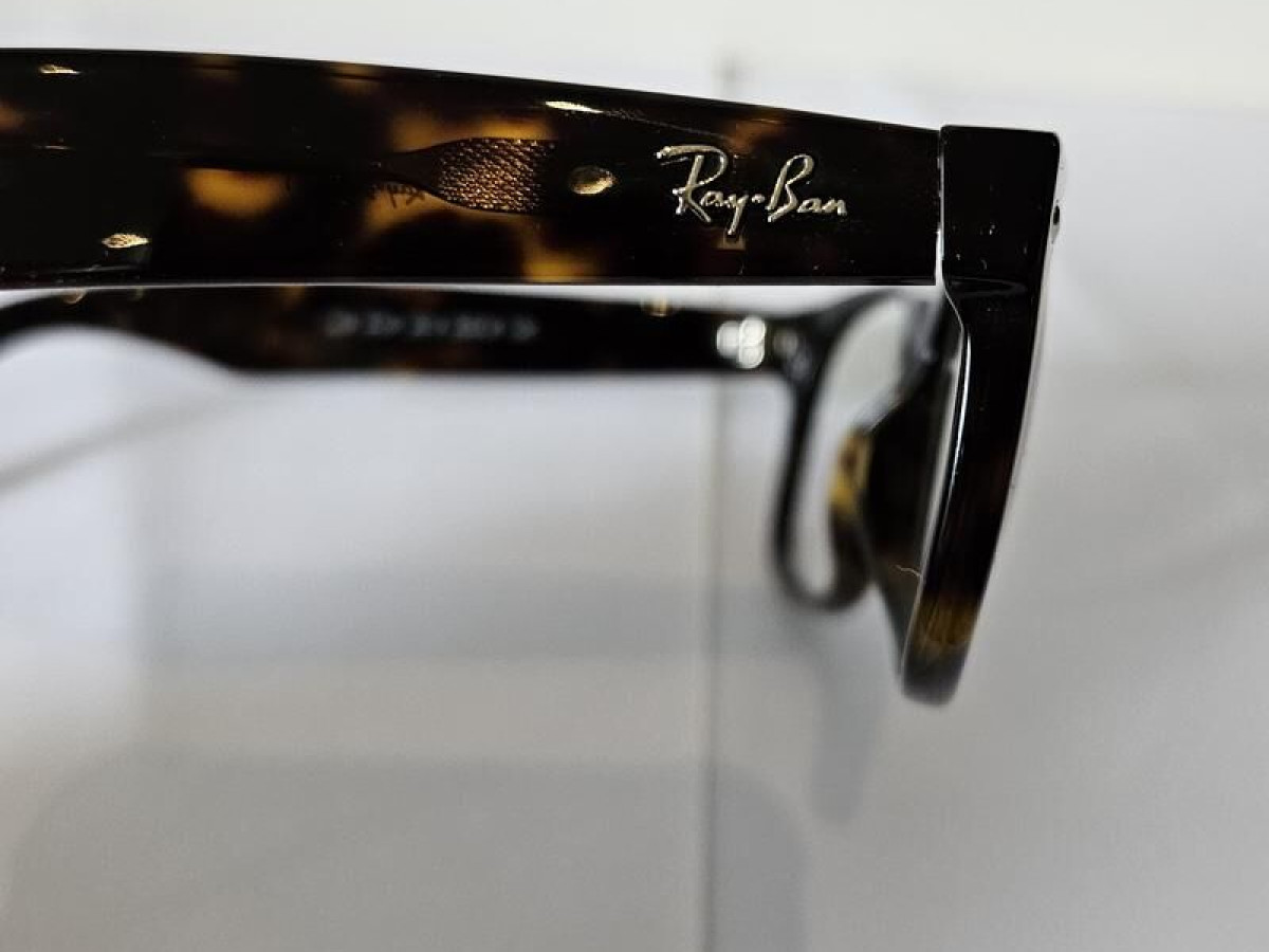RAY-BAN - RB5184
